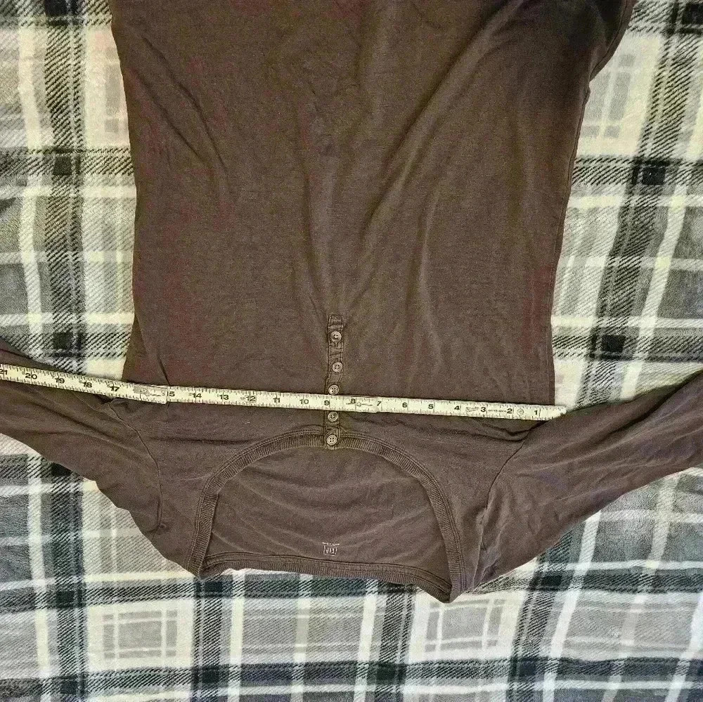Gap, Women's size medium, brown, half sleeve, scoop neck, blouse - Picture 5 of 9
